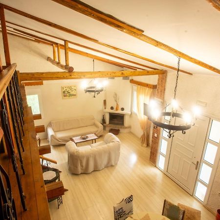 Kamera House Khordhakion Екстер'єр фото