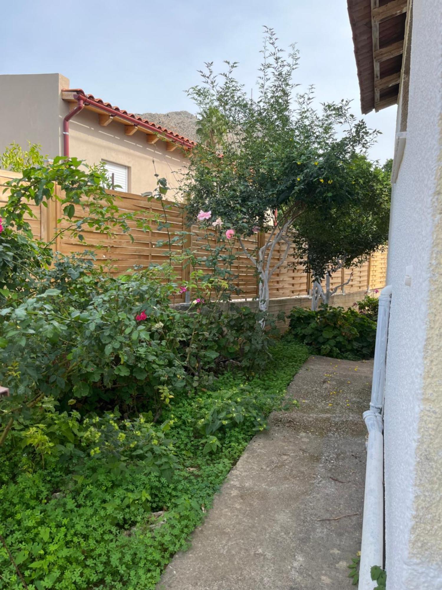 Kamera House Khordhakion Екстер'єр фото