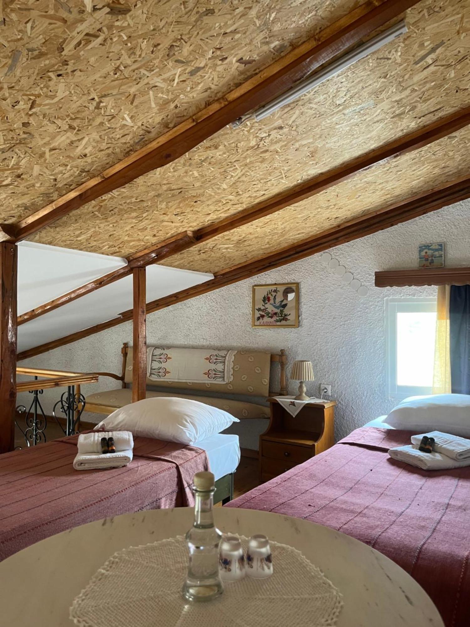 Kamera House Khordhakion Екстер'єр фото