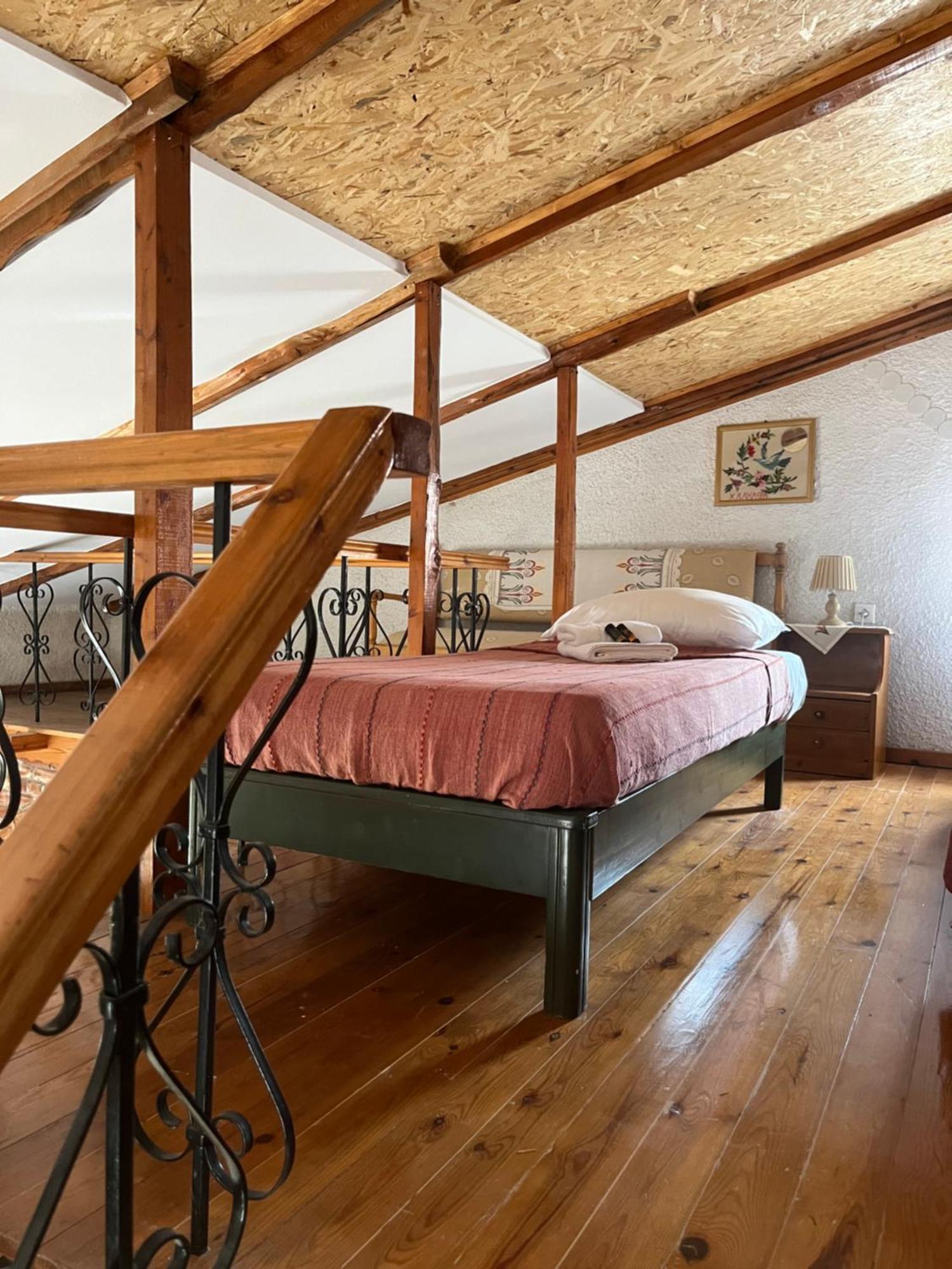 Kamera House Khordhakion Екстер'єр фото