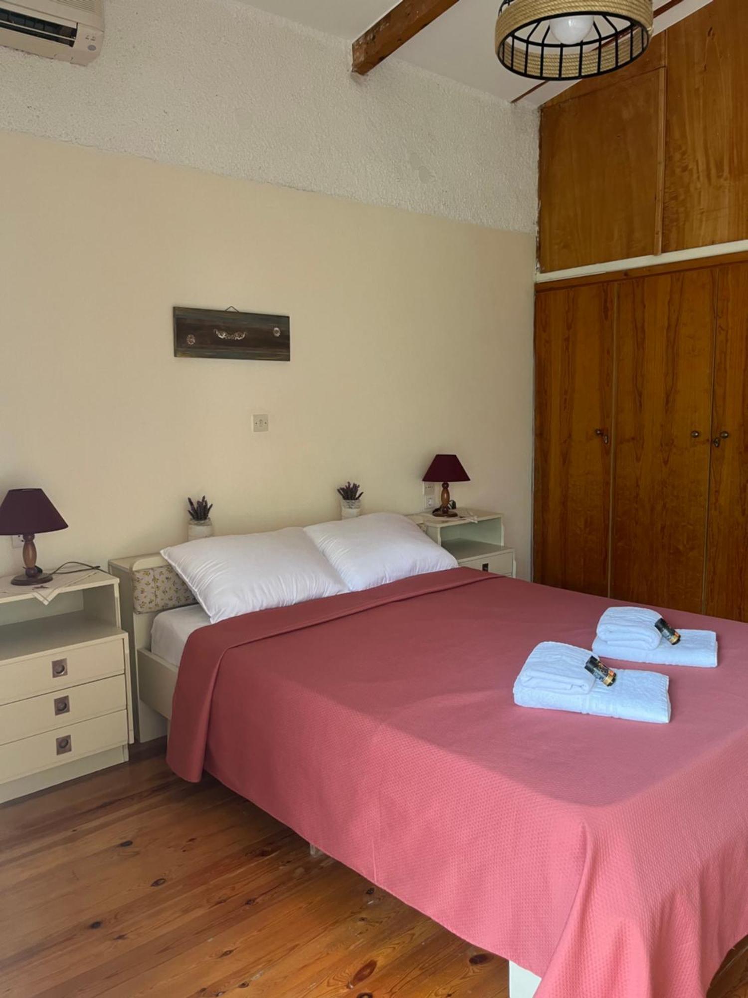 Kamera House Khordhakion Екстер'єр фото