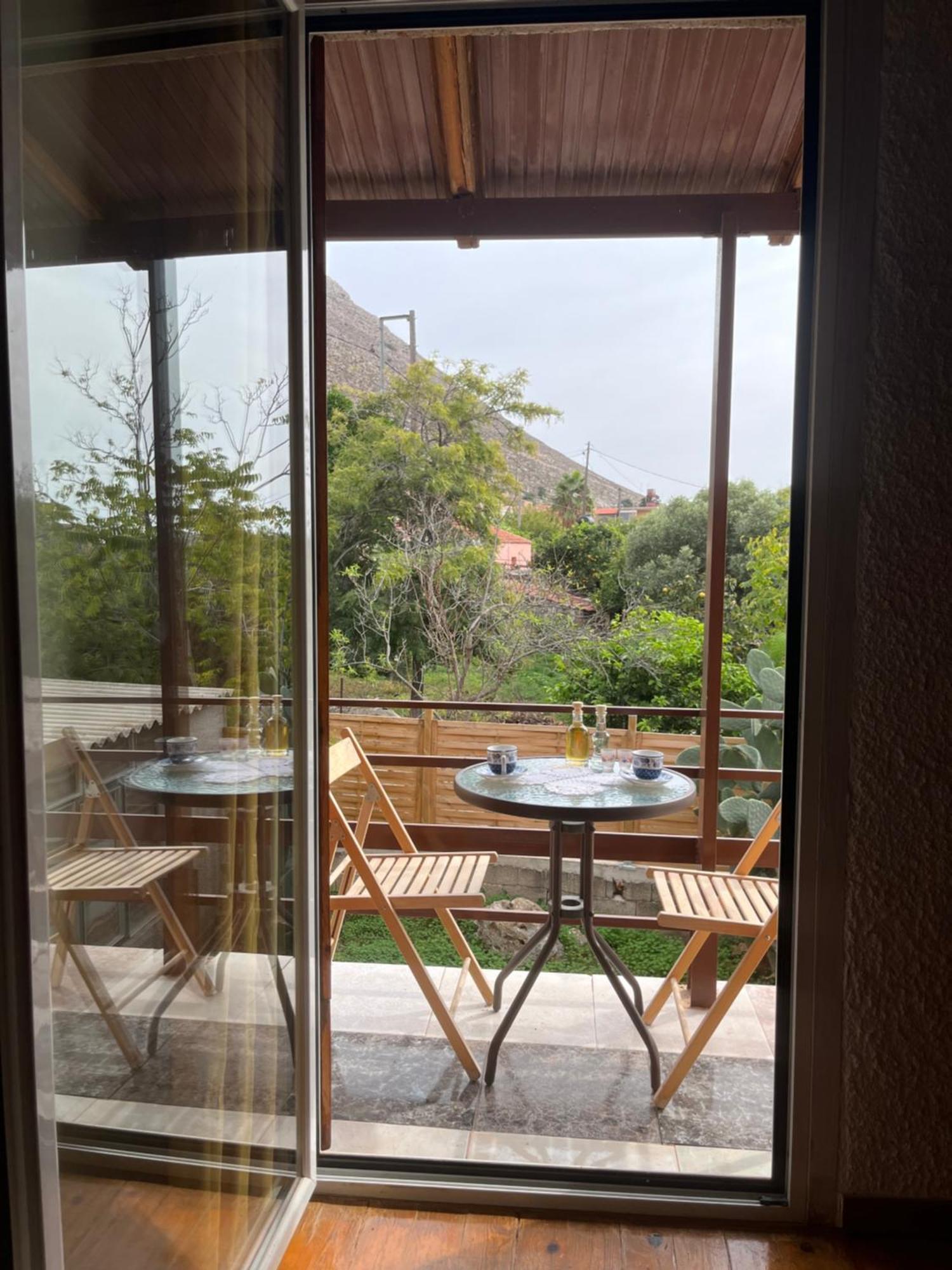 Kamera House Khordhakion Екстер'єр фото