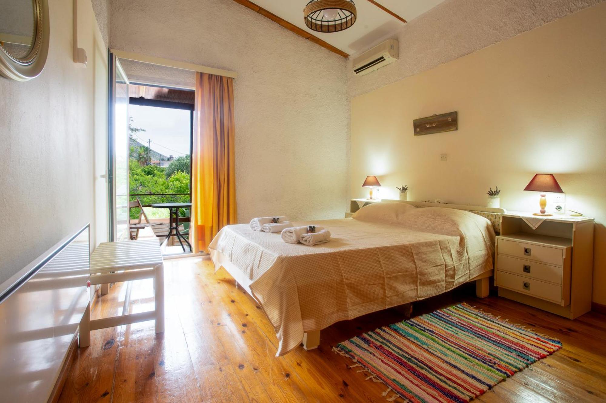 Kamera House Khordhakion Екстер'єр фото